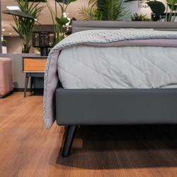 Mod Interiors: кровать двуспальная(черный, серый)